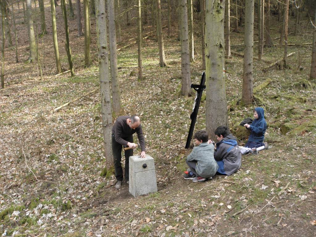 Kříž Brdatka u Markovy studánky 2018 (30)