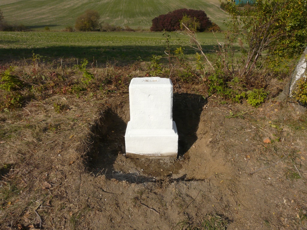 Osazení křížku u Lidic 2018 (24)
