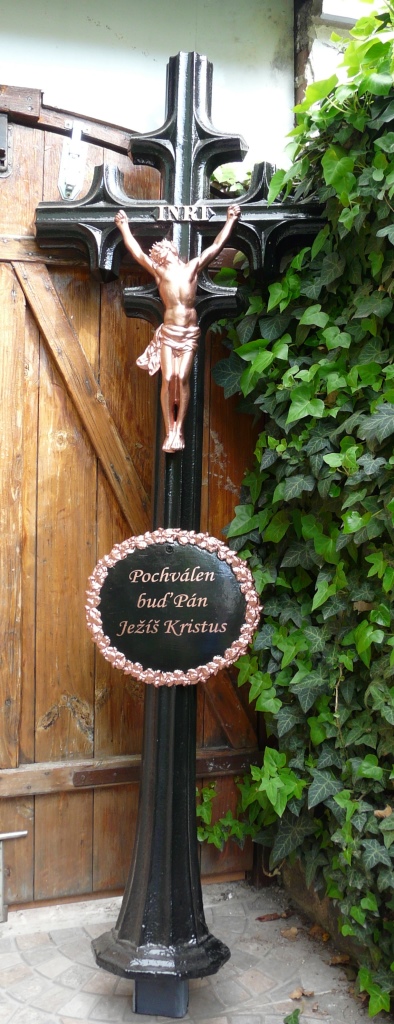 17 kříž před osazením
