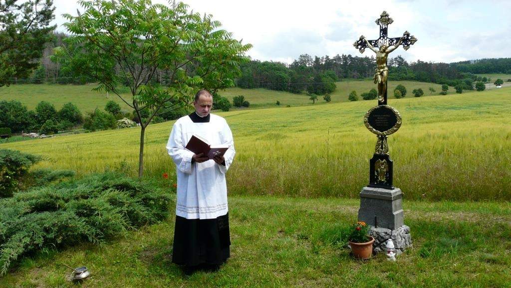 Svěcení Nejtkova kříže Bítov (13)