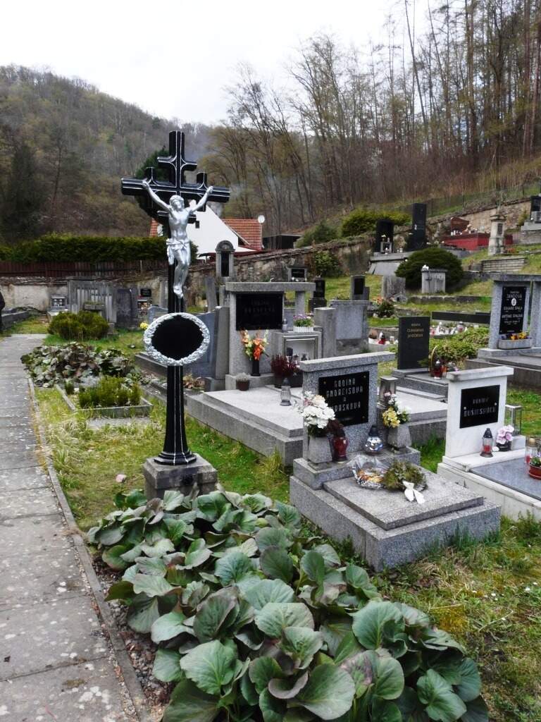 Svatý Jan pod Skalou hřbitov (34)