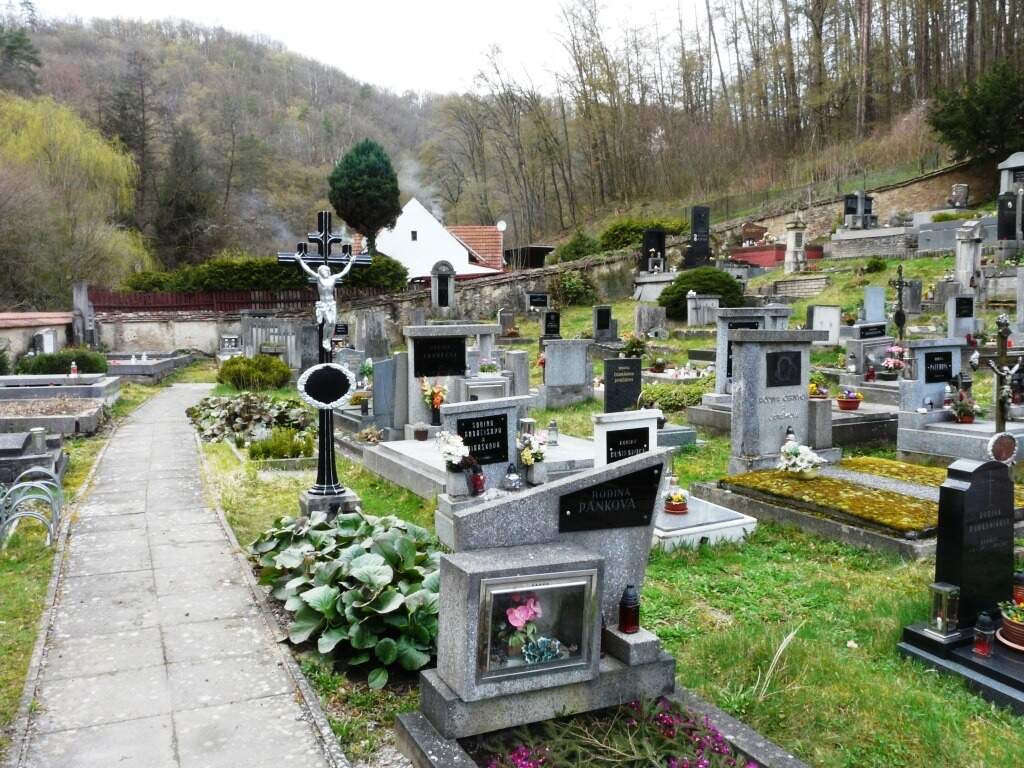 Svatý Jan pod Skalou hřbitov (36)