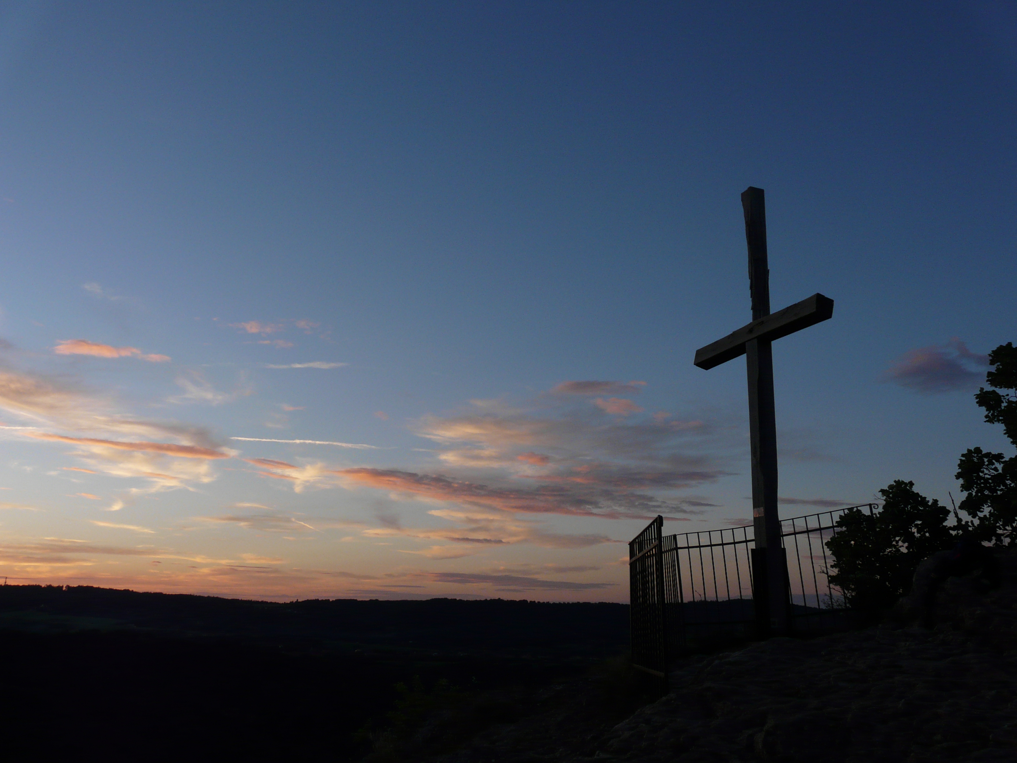 Kříž nad Svatým Janem pod skalou 2017 (5)